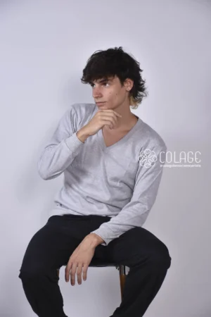 Manga Larga Interlock Escote V